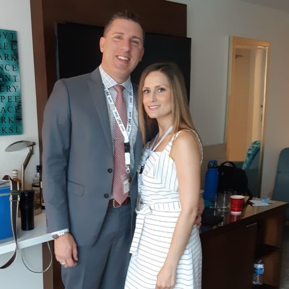 Meet your Posher, Mistelle - Picture 1 of 1